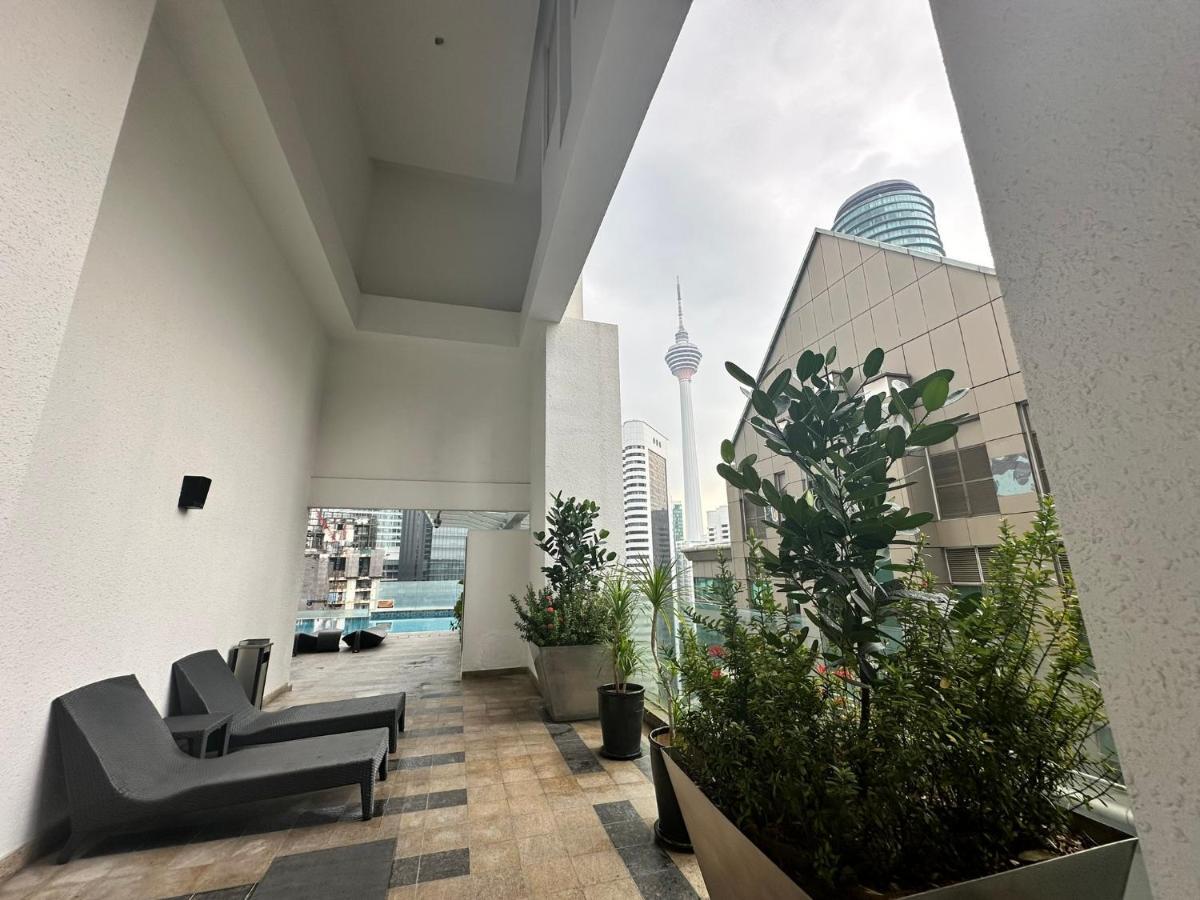 Klcc Suites By Nhb Kuala Lumpur Bagian luar foto