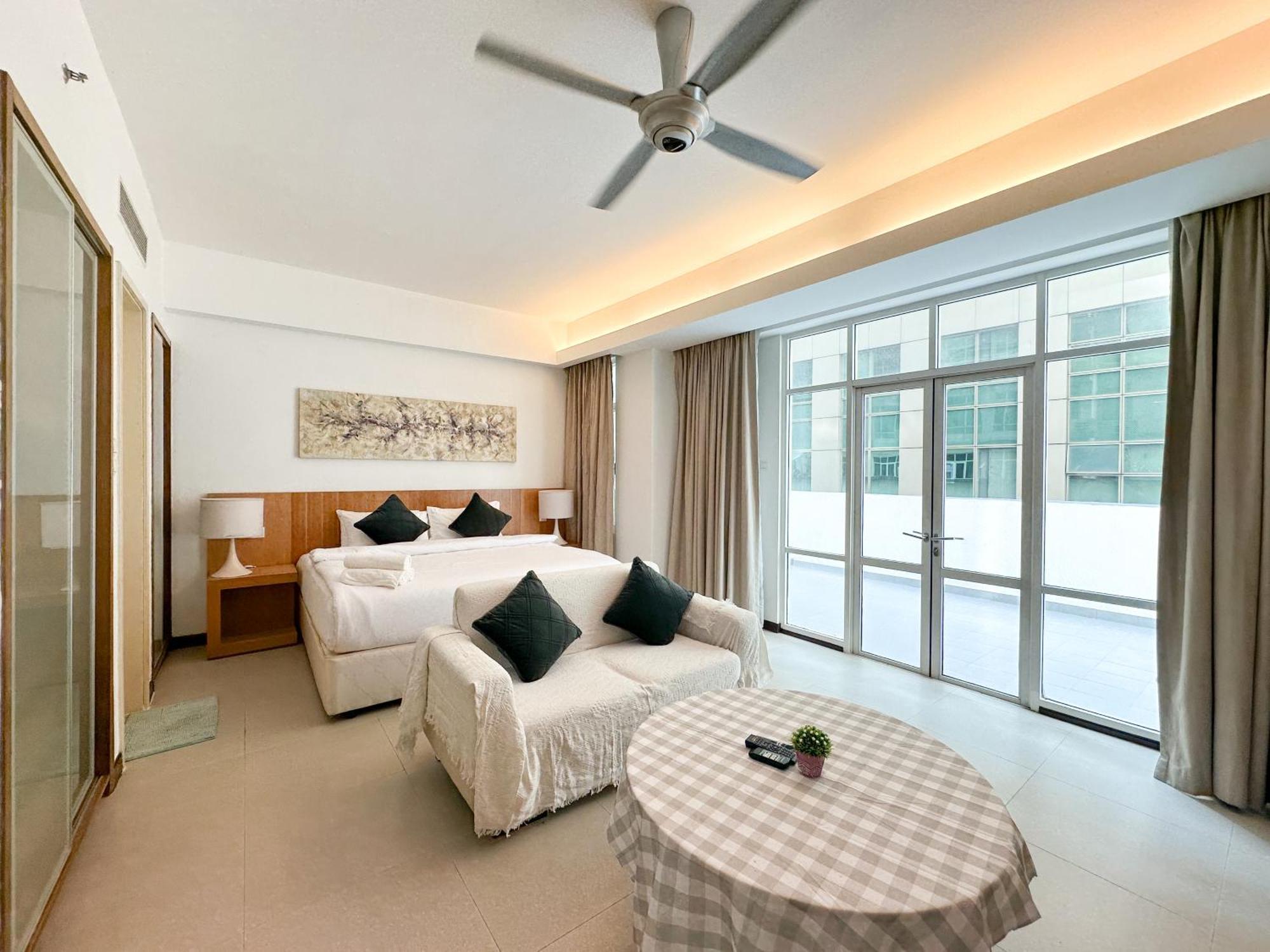 Klcc Suites By Nhb Kuala Lumpur Bagian luar foto